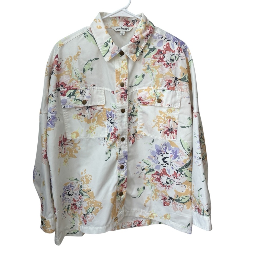 Davi & Dani Floral Shirt Jacket Women’s Medium White Long Sleeve Button-Down